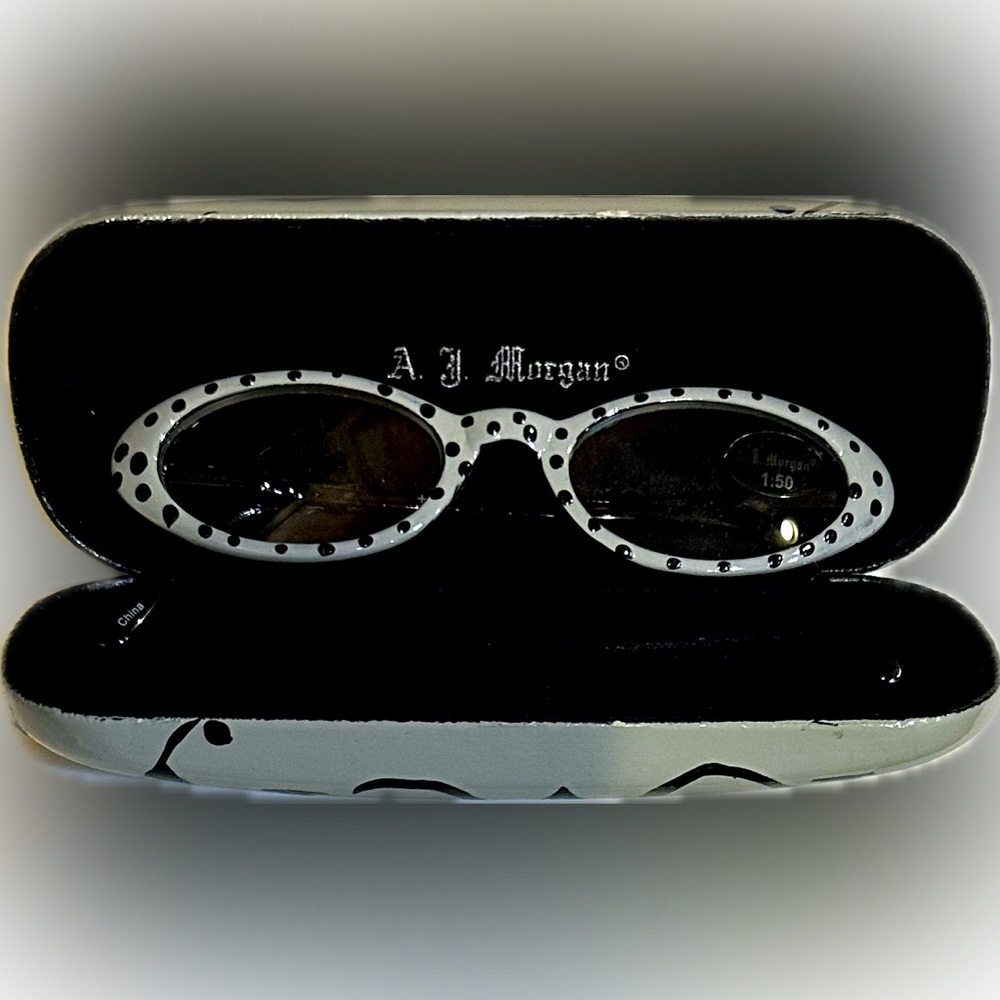 VTG AJ MORGAN 1.50 BLUE GRAY POLKA DOT READERS WITH ISN’T SHE LOVELY HINGED CASE